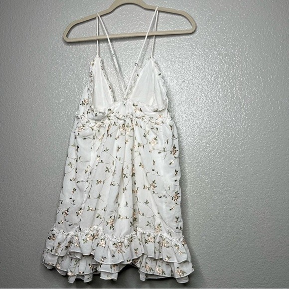 Floral White Ruffle Dress - Picture 3 of 9